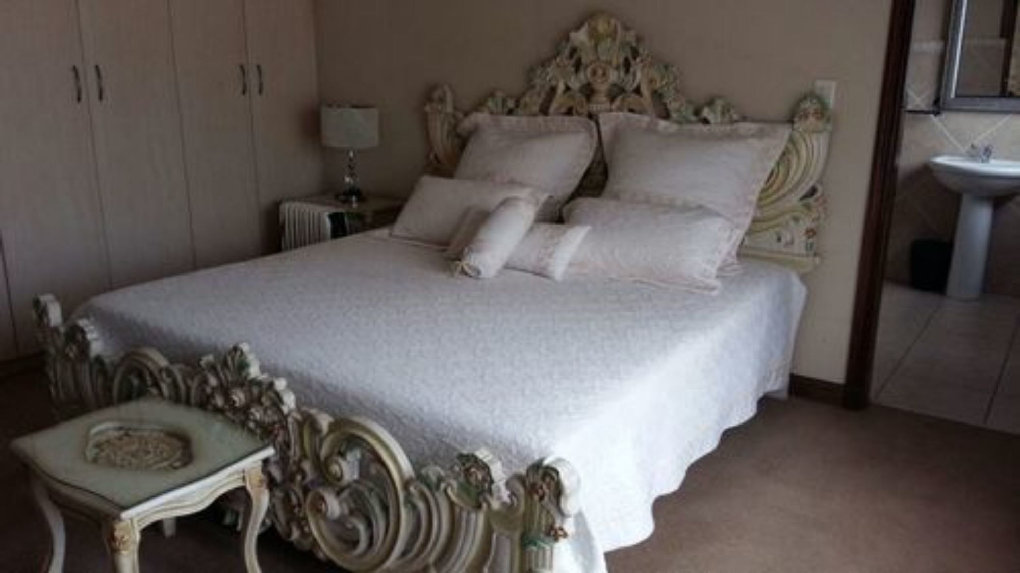 Budias Guest House Kempton Park Buitenkant foto